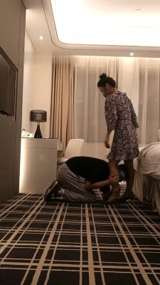 图片[5]_【梵高】美女姗姗-高跟肉丝脚踩狗/踢踹转胯【上】 bf28835_绳缚吧
