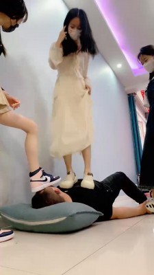 图片[2]_【精神小妹】3S学生主跳踩场/重度跺/踩头 bf28880_绳缚吧