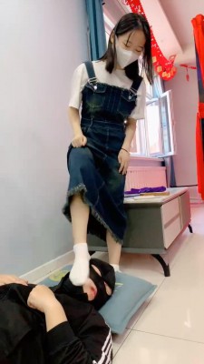 图片[2]_【精神小妹】7S素人学生踢踹-全体重踩踏/踢踹/鞭打耳光骑马 bf28889_绳缚吧