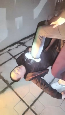 图片[4]_【女巫大人】阳台暴虐跟踪狂-踩狗爪/狗爬行/耳光舔脏鞋/棉袜塞嘴 bf28897_绳缚吧