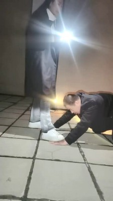 图片[9]_【女巫大人】阳台暴虐跟踪狂-踩狗爪/狗爬行/耳光舔脏鞋/棉袜塞嘴 bf28897_绳缚吧