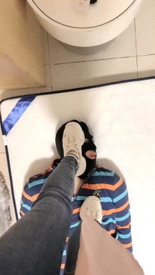 【魅儿S】运动鞋全体重踩/耳光抽  JS23052617_绳缚吧