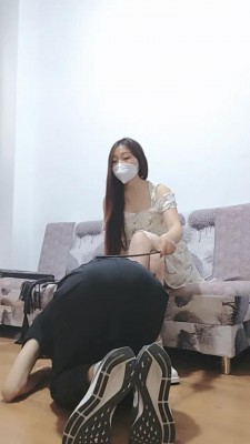 图片[4]_【嫦曦】圈养狗立规矩/木板皮鞭抽脸打手心/sp bf28506_绳缚吧