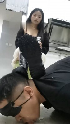 图片[4]_【文文】重度-长靴素人爆踩暴踹/舔地板/踩脖窒息 bf28510_绳缚吧