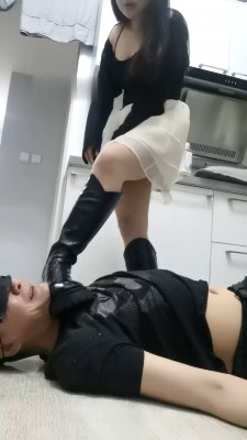 图片[6]_【文文】重度-长靴素人爆踩暴踹/舔地板/踩脖窒息 bf28510_绳缚吧