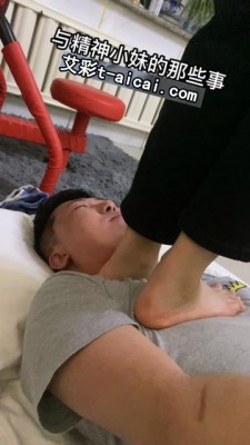 图片[17]_【与精神小妹的那些事】小颖重度踩脖子 踩头_绳缚吧