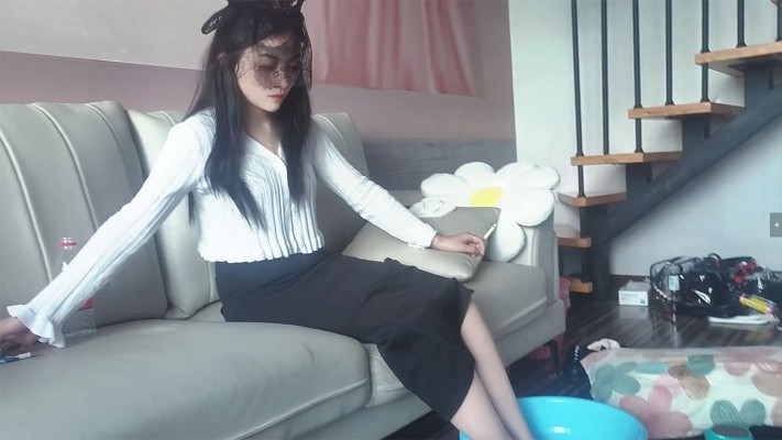 图片[3]_【血狼】开发素人模特吃搓脚板搓下的脚皮/喝洗脚水/脚耳光 YC-230614-8_绳缚吧