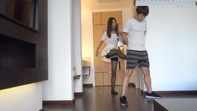 图片[7]_白裙小美女踢裆初体验_绳缚吧