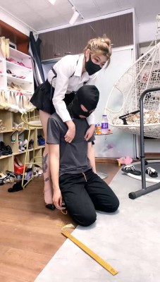 图片[5]_【冰诺】长腿车模S-高跟踩/耳光/虐乳鞭打/sp bf29520_绳缚吧