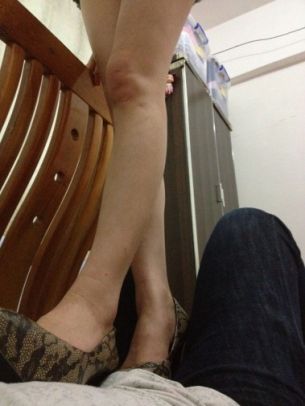 (采乐）花900块请的平面模特超高跟踩踏，对话中小MM有点害羞_绳缚吧