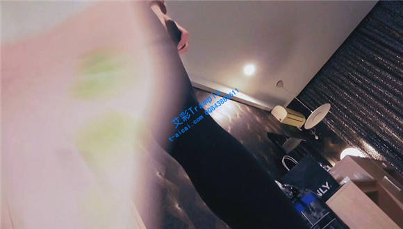图片[8]_想不想钻进我穿了半个月的臭袜子里面_绳缚吧