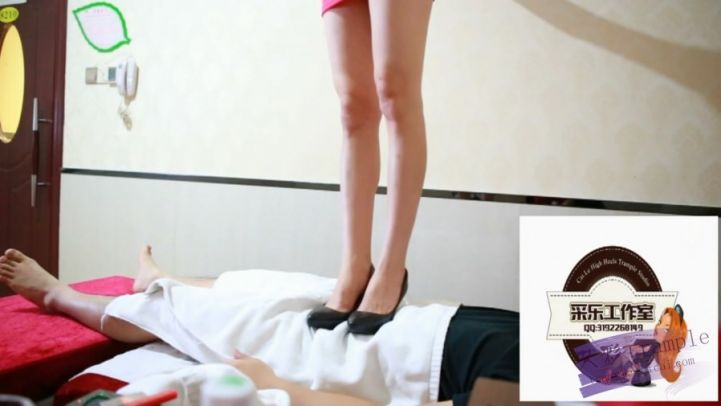 图片[7]_沐足房女带班尖头细高跟全体踩踏，踩在身上无论怎么乞求不愿意下来。_绳缚吧