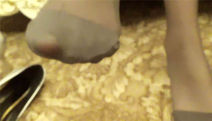 图片[5]_第一视角，舔鞋，舔丝袜，舔脚，全程语言羞辱挑逗，身临其境15分钟_绳缚吧