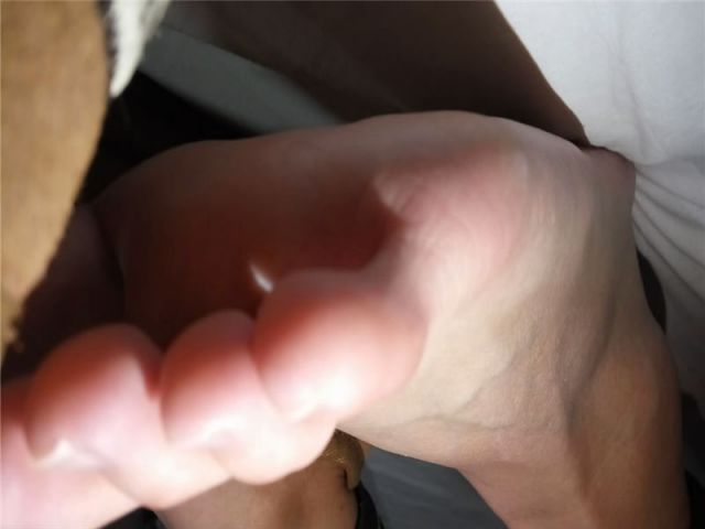 图片[10]_GB16112101鸽宝S第一视角雪地靴裸足语言羞辱调教_绳缚吧