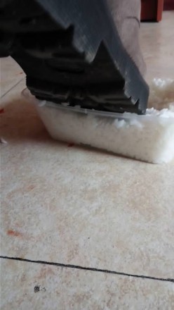 图片[3]_GB16102301鸽宝S语言羞辱贱奴帮主人清理鞋子喂食_绳缚吧