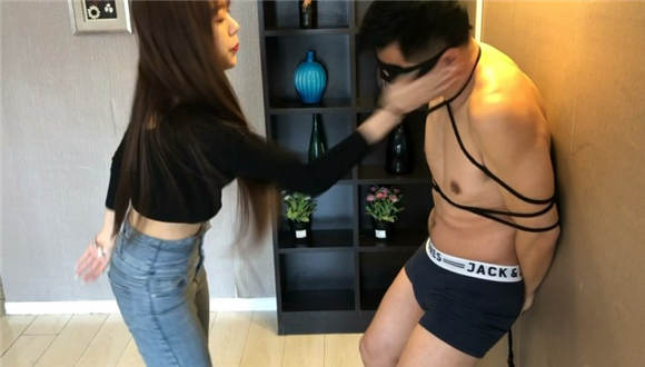 图片[12]_欢度五一巨献-白靴女王残酷调教_绳缚吧