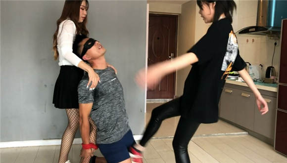 图片[6]_〖碎蛋娇娃〗美女联合闺蜜惩治内衣贼_绳缚吧