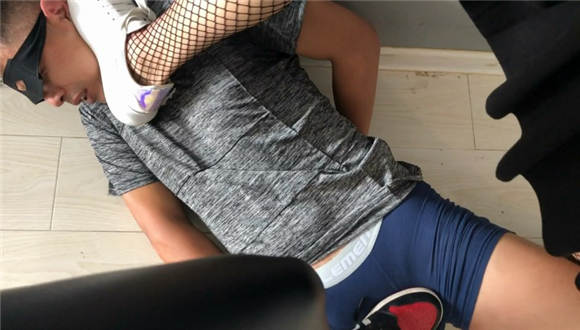 图片[8]_〖碎蛋娇娃〗美女联合闺蜜惩治内衣贼_绳缚吧