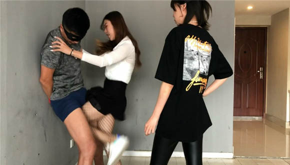 图片[10]_〖碎蛋娇娃〗美女联合闺蜜惩治内衣贼_绳缚吧