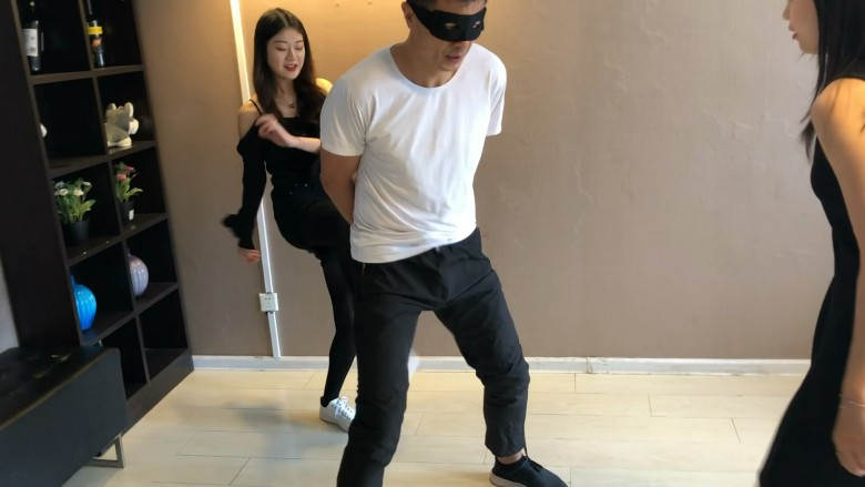 图片[13]_美女职员惩治猥琐领导_绳缚吧
