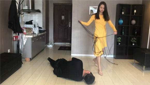 图片[4]_〖碎蛋娇娃〗美女惩罚入室小偷的特殊方式_绳缚吧