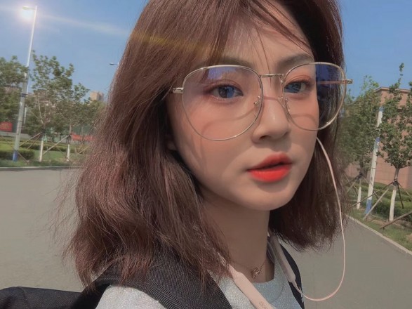辰辰菲菲双S脚虐_绳缚吧