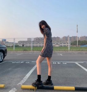 女子更衣室教训色狼_绳缚吧