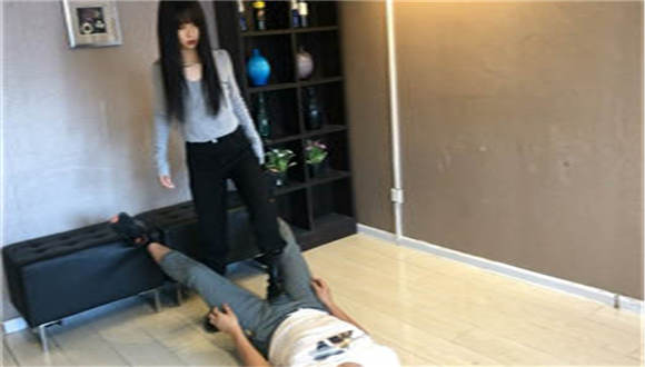 图片[11]_女子更衣室教训色狼_绳缚吧