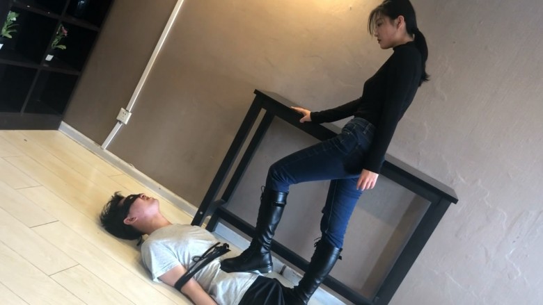 图片[4]_舞蹈系少女虐踩小奶狗_绳缚吧