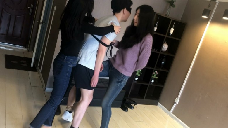 图片[16]_舞蹈系少女虐踩小奶狗_绳缚吧