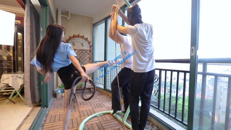 图片[3]_〖H.P.L栖心之栈〗—芷晴女警吊打俩犯人_绳缚吧