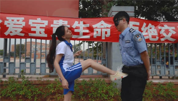 图片[3]_〖H.P.L栖心之栈〗—小太妹欺凌校园保安_绳缚吧
