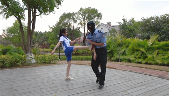 图片[6]_〖H.P.L栖心之栈〗—小太妹欺凌校园保安_绳缚吧