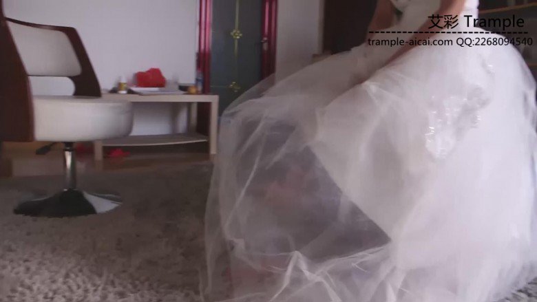 图片[9]_艾丝女王–穿着婚纱调教自己的老公小贱狗_绳缚吧