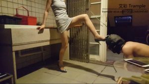 最新艾丝女王居家系列—–调教不听话的初学者_绳缚吧