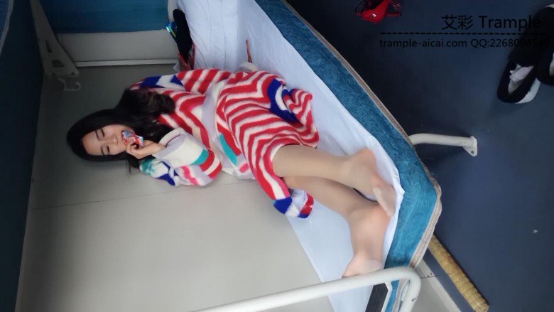 图片[4]_艾丝女王-火车卧铺上的丝足高跟展示_绳缚吧