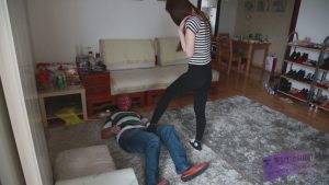 520vivi女神白袜帆布鞋！_绳缚吧