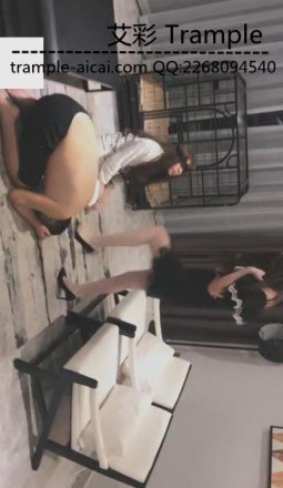 图片[2]_VIVI调教夫妻奴强迫圣水踹头_绳缚吧