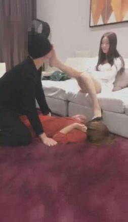 图片[5]_vivi女神最新玩弄男女奴践踏吃口水_绳缚吧