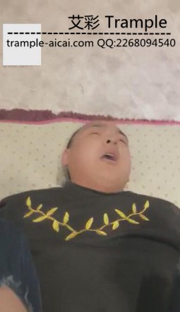图片[7]_viv运动鞋i踢脸踢裆发泄必须踹脸出血_绳缚吧