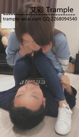 图片[13]_VIVI牛仔裤运动鞋调教贱狗_绳缚吧