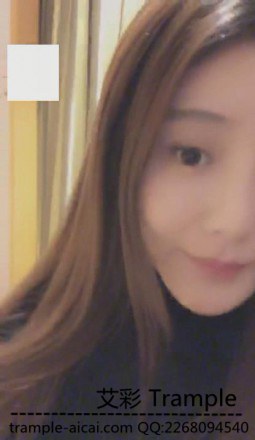 VIVI调教现实中的朋友踩踏羞辱闻肉丝_绳缚吧