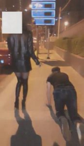 【VIVI】超刺激！午夜遛人形犬_绳缚吧