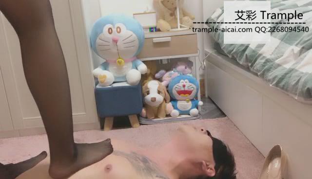 图片[13]_【VIVI】内裤塞嘴高跟鞋全体重残忍踩踏_绳缚吧
