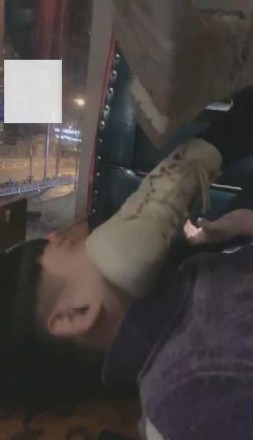 图片[6]_【VIVI】酒吧臭棉袜跺死贱狗_绳缚吧