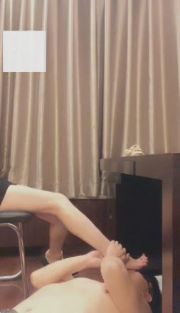 图片[5]_【VIVI】清洁工成为脚垫坐垫_绳缚吧