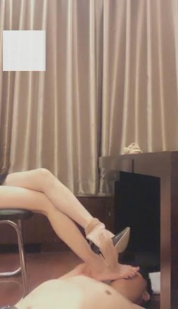图片[6]_【VIVI】清洁工成为脚垫坐垫_绳缚吧
