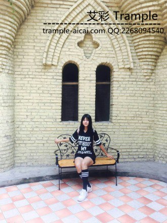 剧情美女休闲板鞋羞辱踩踏偷鞋贼_绳缚吧