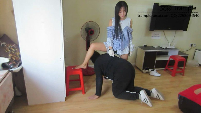 图片[14]_美女丝袜AJ11踩踏耳光遛狗语言羞辱_绳缚吧