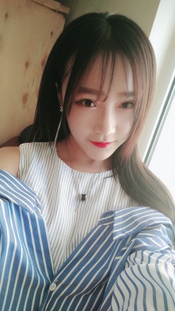 图片[2]_超美女主球衣短裤踩踏喂食语言羞辱_绳缚吧
